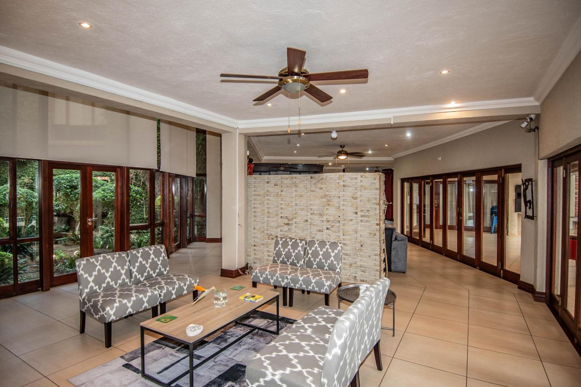 Hotel 7 Saint Andrew White River Esterno foto