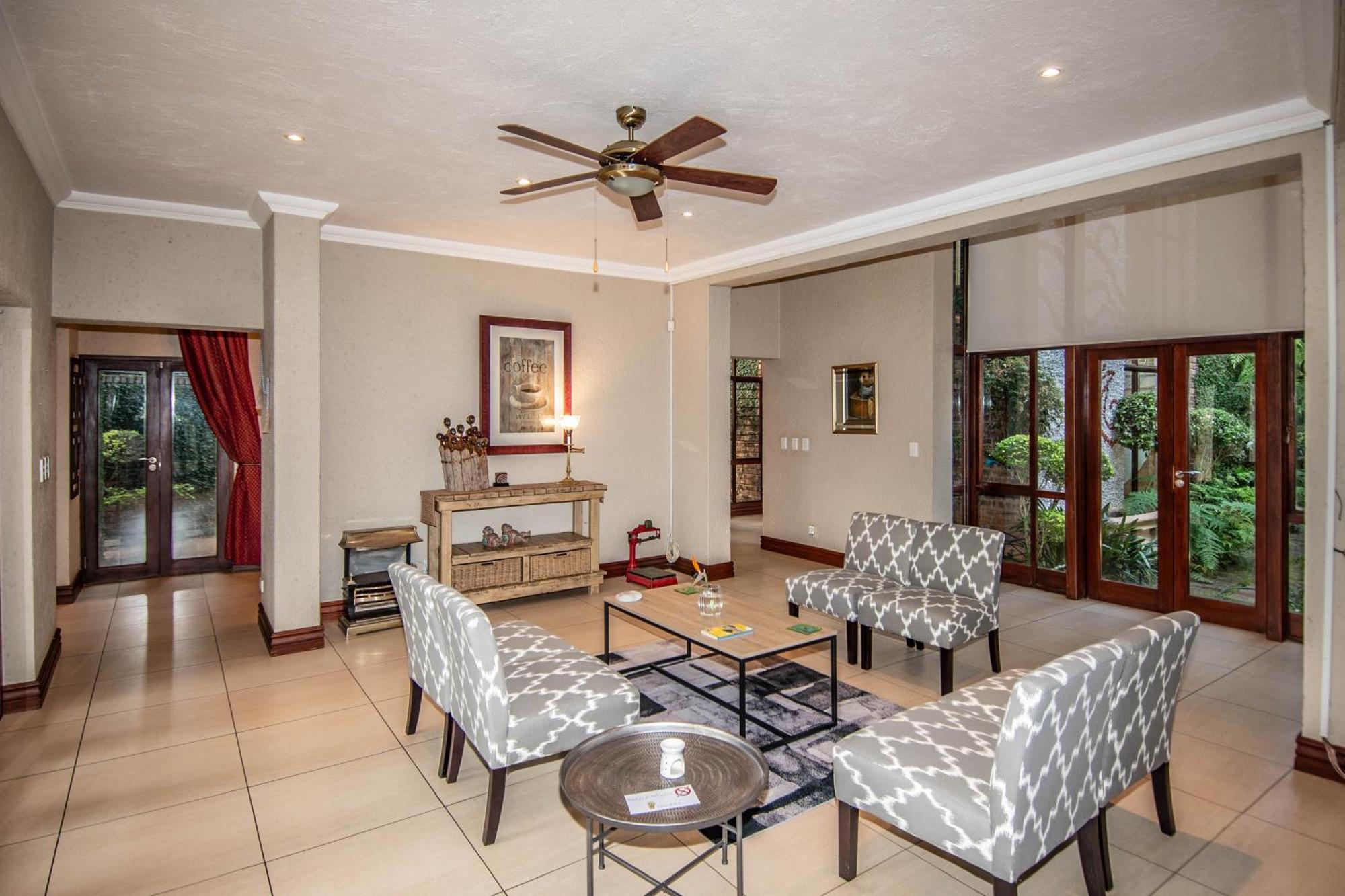Hotel 7 Saint Andrew White River Esterno foto