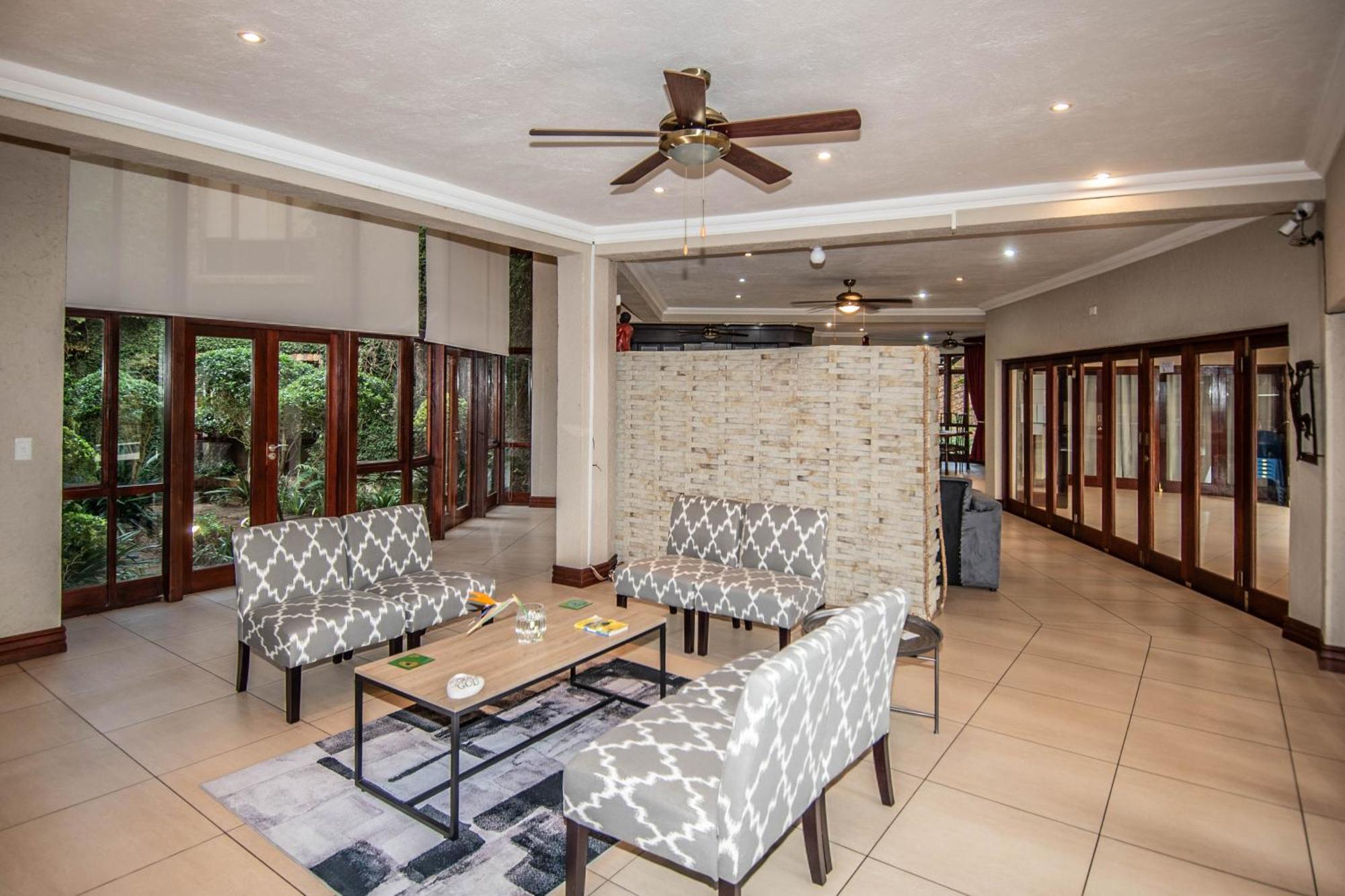 Hotel 7 Saint Andrew White River Esterno foto