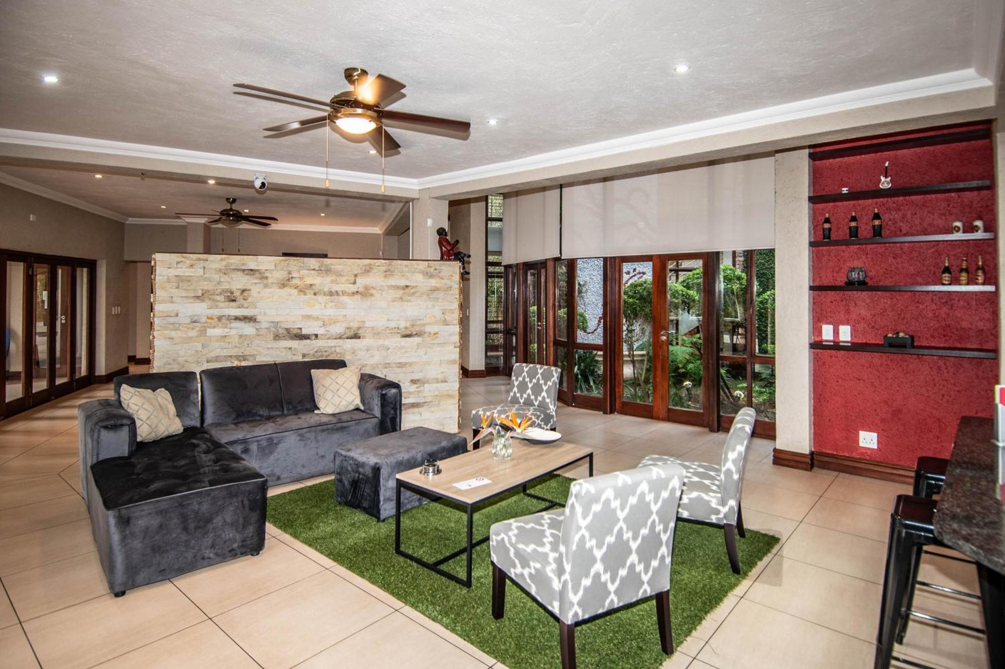 Hotel 7 Saint Andrew White River Esterno foto