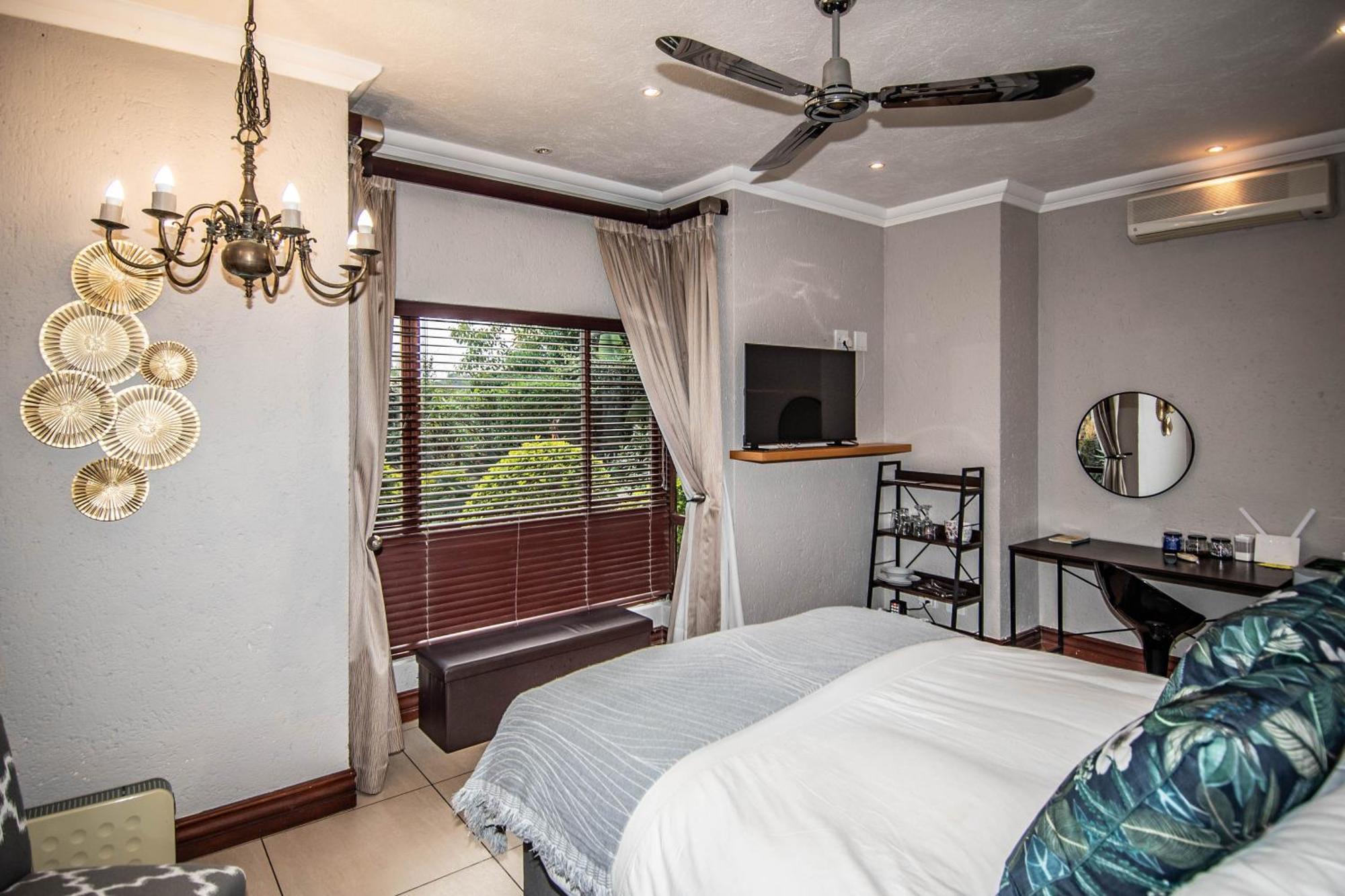 Hotel 7 Saint Andrew White River Esterno foto